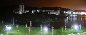 这里是嘉庚 厦大漳州校区 http://www.80-go.com/wp-content/uploads/2011/04/24-300x124.jpg