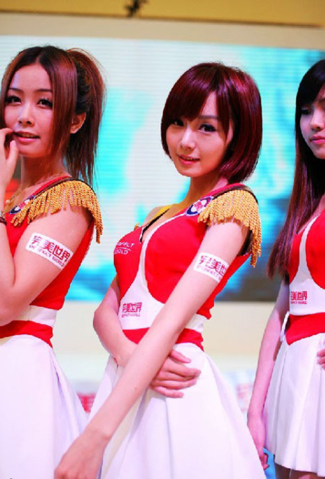 2011 ChinaJoy 美女如云 http://www.80-go.com/wp-content/uploads/2011/08/13.jpg
